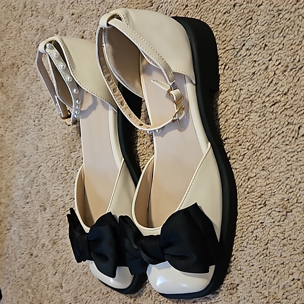 Black & Cream Block Heel Faux Pearl Ankle Strap Pumps Size 9 - Picture 5 of 11